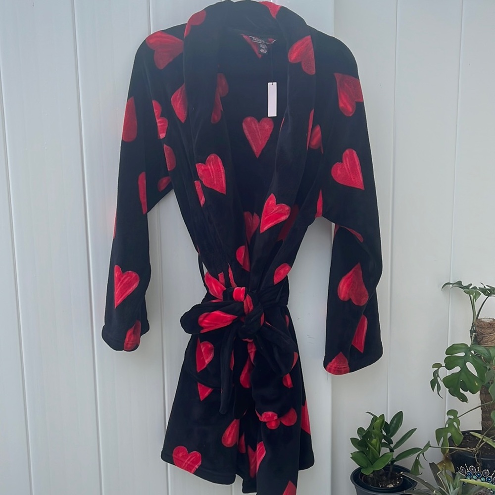 Red Heart Victorias Secret Short Fit Robe